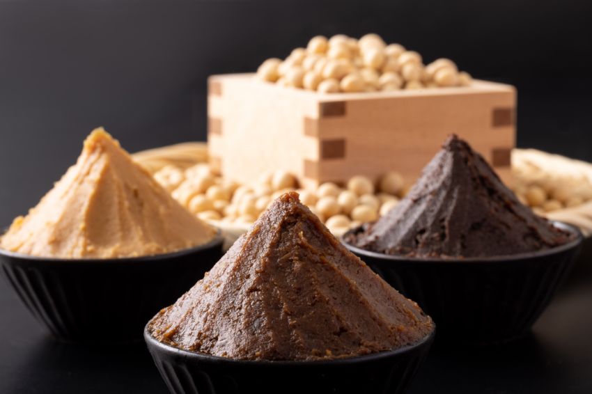 3種類の味噌と大豆