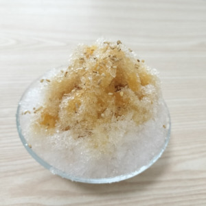 醤油シロップのかき氷